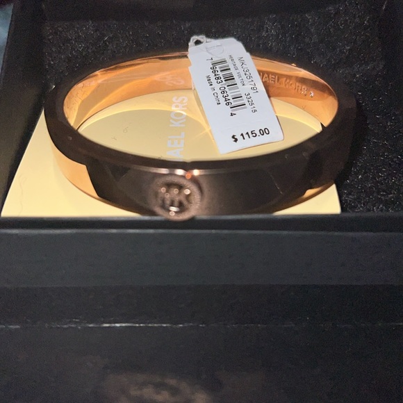 NWT MICHAEL KORS MK Logo Rose Gold Heritage Fulton Bangle MKJ3251791new with tag - Picture 3 of 12
